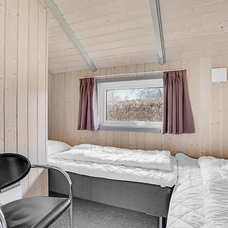 Beautiful In Gorlev With Kitchen Reersø